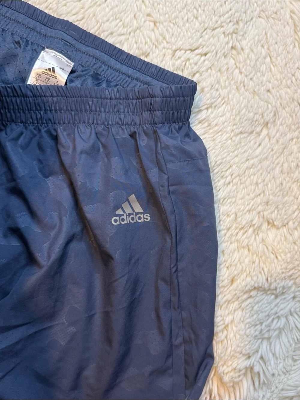 adidas Men’s size large navy Camo Athletic Shorts with liner 7” inseam